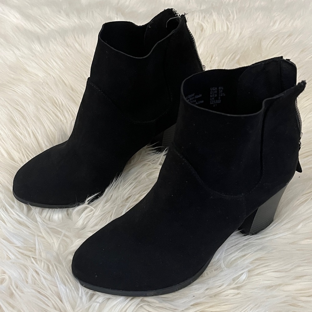 Stylish Brash Black Ankle Boots